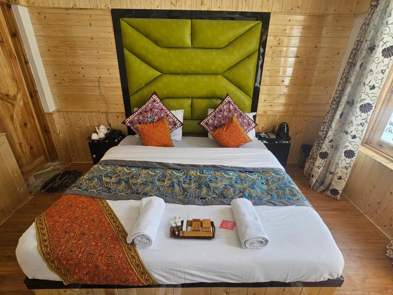 Delta View Hotel Pahalgam Exterior photo
